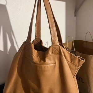 Elegant Tan Leather Tote Bag